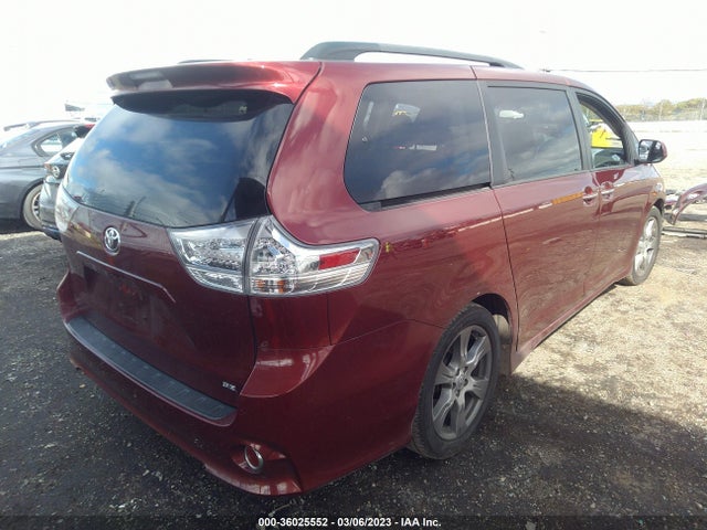 2017 TOYOTA SIENNA SE VIN: 5TDXZ3DC7HS804489