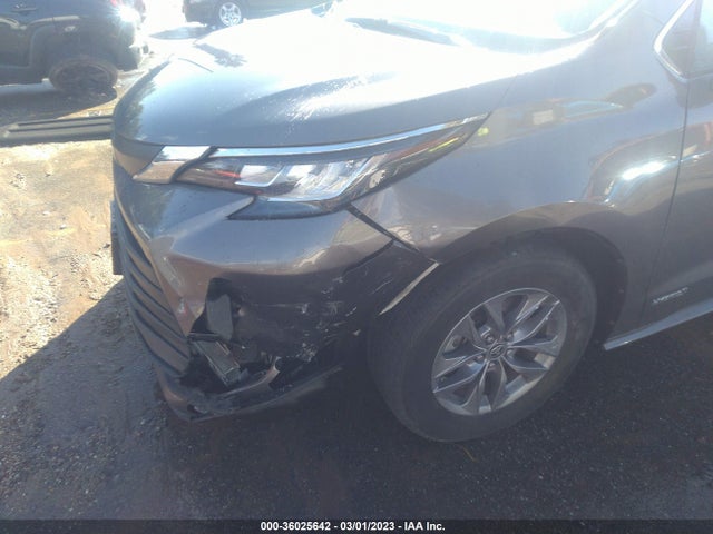 Toyota SIENNA LE 2021 5TDKRKEC4MS028934 Image 7