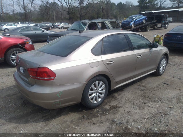 1VWAT7A31FC073380 Volkswagen Passat 1.8t Wolfsburg Ed