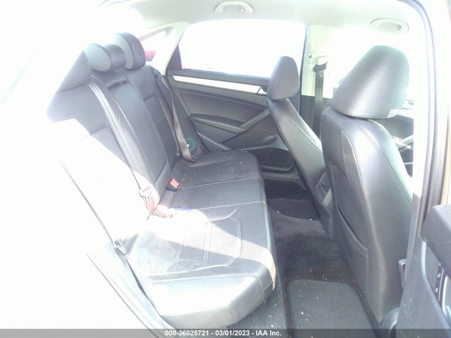 1VWAT7A31FC073380 Volkswagen Passat 1.8t Wolfsburg Ed