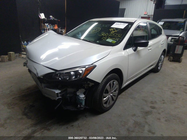 Subaru Impreza 2018 4S3GTAA63J3735375 Image 2