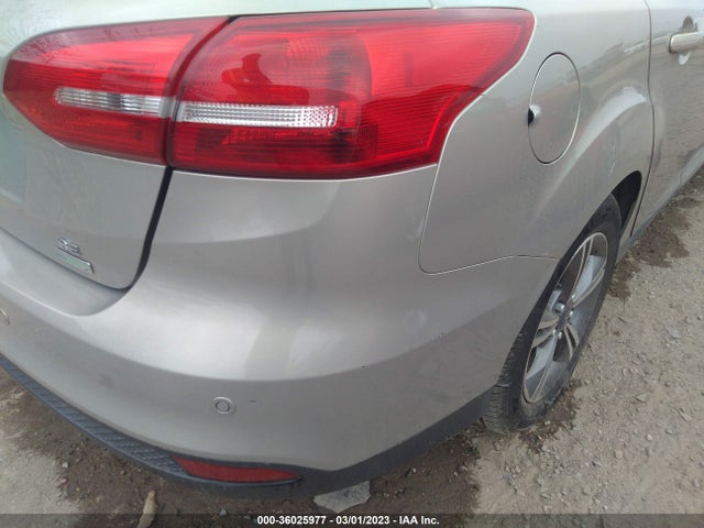 2016 Ford Focus, VIN: 1FADP3FE4GL404709