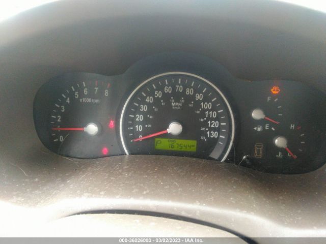 KNDMB233266052233 KIA Sedona Lx/ex