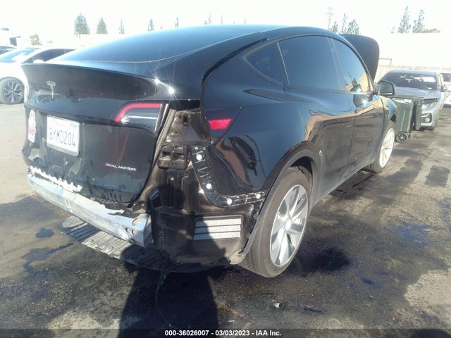Tesla Model Y Long Range 2021 5YJYGDEEXMF273626 Image 4