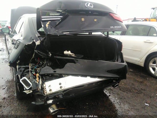 Lexus IS 200T 2016 JTHBA1D24G5010517 Image 7