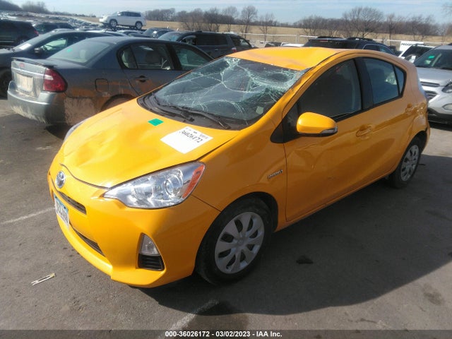 Toyota Prius C One/three/two/four 2014 JTDKDTB31E1066452 Image 2