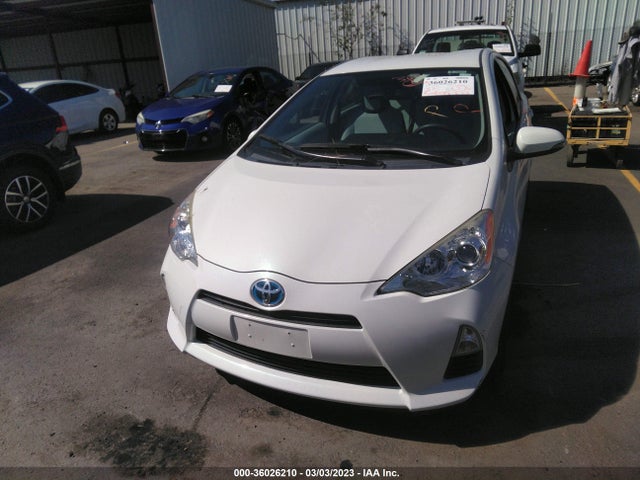 Toyota Prius C One/three/two/four 2014 JTDKDTB36E1566428 Image 7