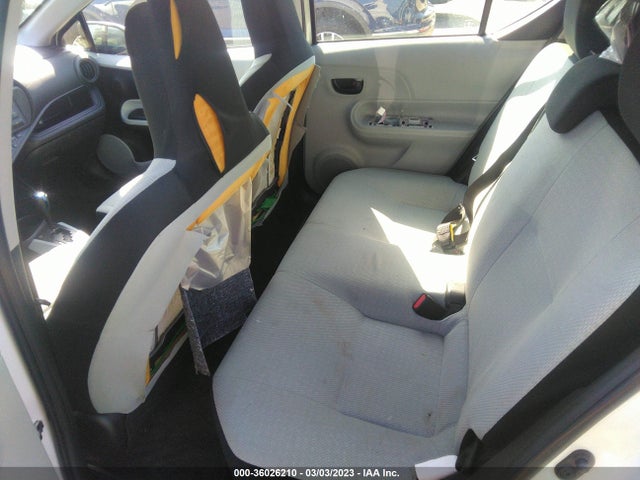 Toyota Prius C One/three/two/four 2014 JTDKDTB36E1566428 Image 9