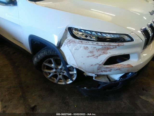 1C4PJLCB8EW247751 Jeep Cherokee Latitude