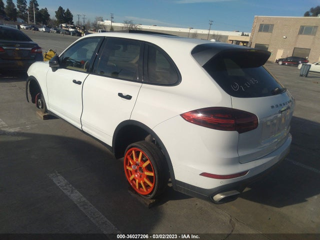2016 Porsche Cayenne, VIN: WP1AA2A25GLA10589