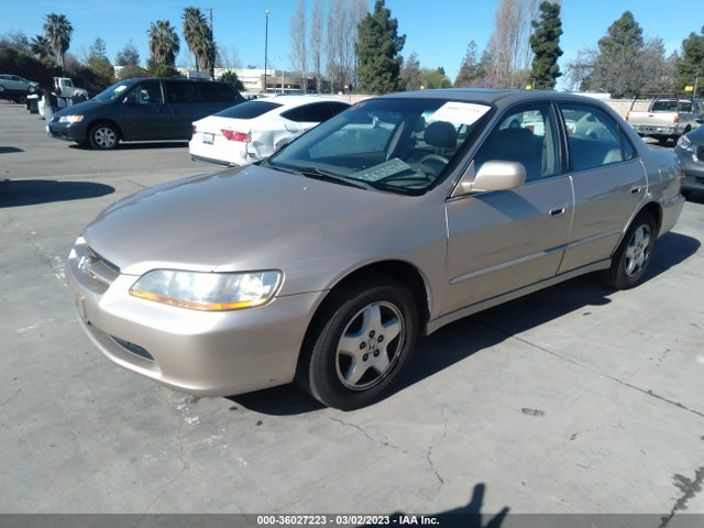 2000 HONDA ACCORD SDN EX W/LEATHER VIN: 1HGCG1653YA080094