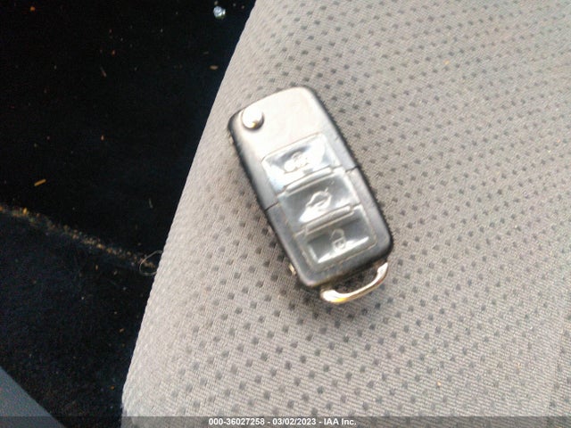 Volkswagen Rabbit 2007 WVWDR71K27W285565 Image 3