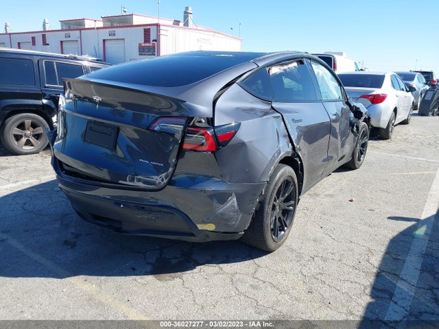 Tesla Model Y Long Range 2021 5YJYGDEE9MF071621 Image 4