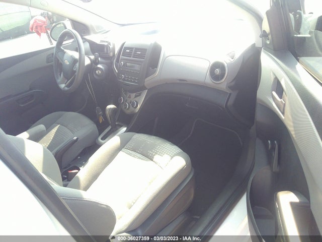 Chevrolet SONIC LS 2015 1G1JA5SH7F4156967 Image 5
