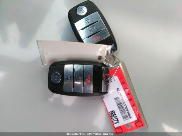 KNDCB3LC2J5126735 KIA NIRO LX