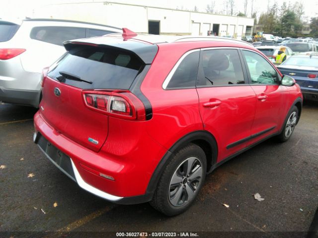 KNDCB3LC2J5126735 KIA NIRO LX