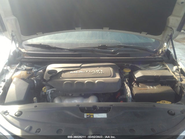 1C3CCCABXFN608372 Chrysler 200 Limited