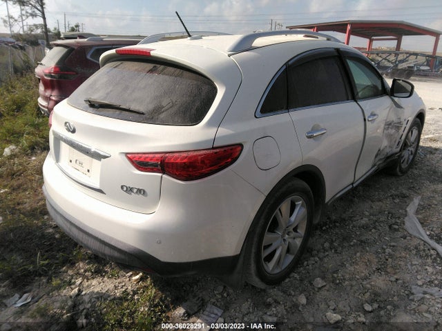 2014 Infiniti QX70, VIN: JN8CS1MU8EM450106