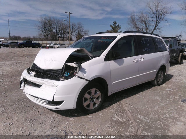 Toyota Sienna Ce/le 2004 5TDZA23C14S157108 Image 2