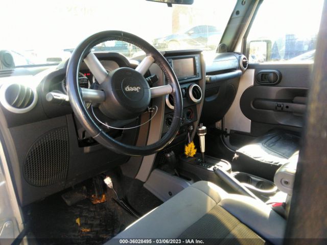 1J4GA5D11AL141228 Jeep Wrangler Sahara