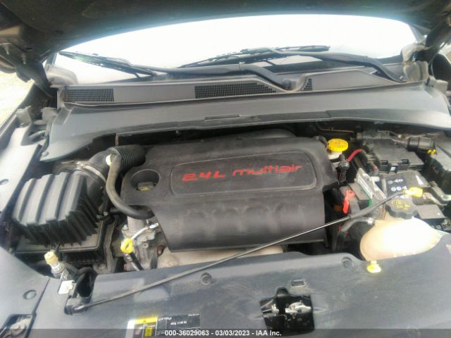 3C4NJDBB9JT147172 Jeep Compass Latitude