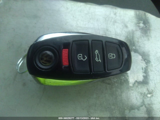 WVGEF9BP1DD005785 Volkswagen Touareg Lux