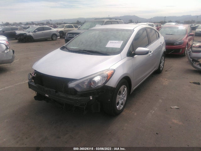 KIA FORTE LX 2015 KNAFK4A62F5329869 Image 2