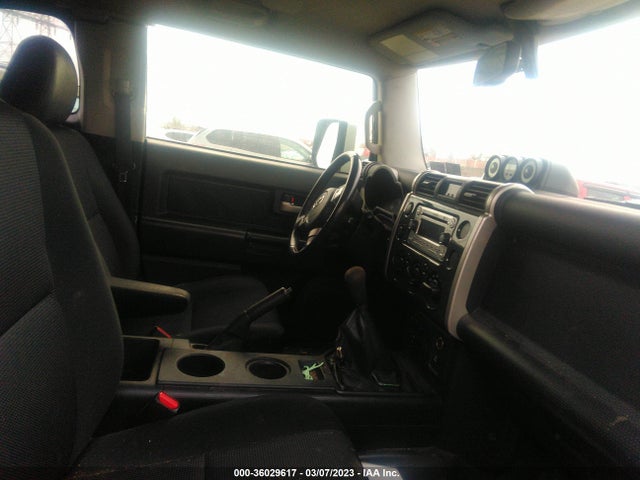 Toyota FJ Cruiser 2012 JTEBU4BF9CK138548 Image 6