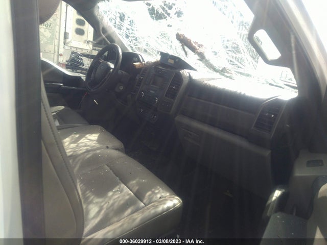 2018 Ford F-550, VIN: 1FDUF5GTXJEC49273
