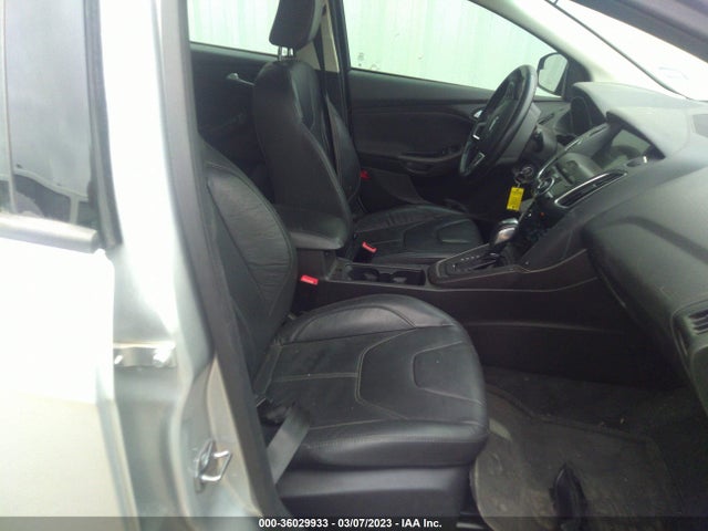 Ford FOCUS SE 2016 1FADP3K22GL244910 Image 6