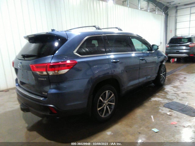 2017 Toyota Highlander, VIN: 5TDJGRFH8HS026338
