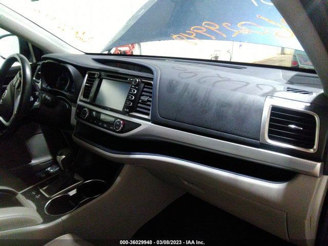 2017 Toyota Highlander, VIN: 5TDJGRFH8HS026338