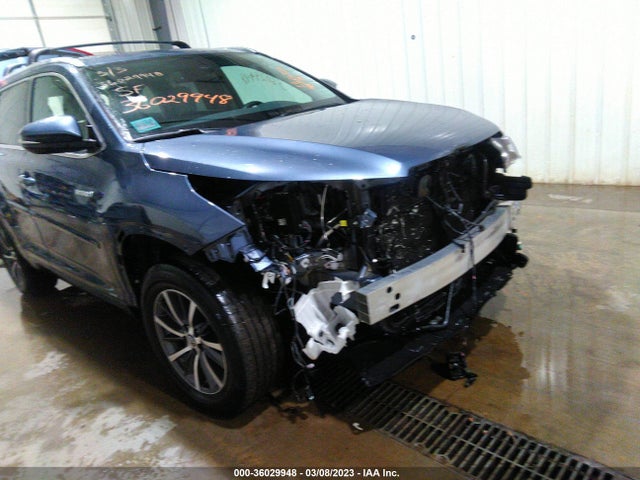 2017 Toyota Highlander, VIN: 5TDJGRFH8HS026338