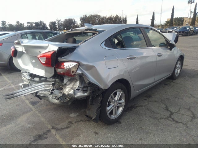 Chevrolet CRUZE LT 2018 1G1BE5SM1J7160025 Image 4