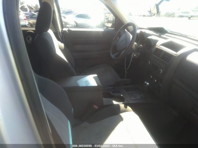1D8GT28KX7W526720 Dodge NITRO SXT