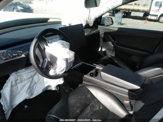 5YJYGDEE5MF217268 Tesla Model Y Long Range