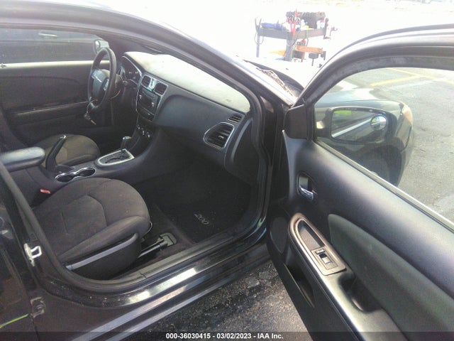 Chrysler 200 LX 2012 1C3CCBAB6CN318040 Image 6