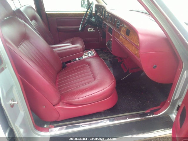 1987 ROLLS-ROYCE SILVER SPUR VIN: SCAZN02A7HCX21836