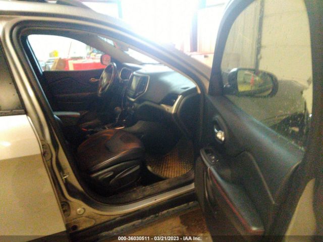 1C4PJMBB2FW527853 Jeep Cherokee Trailhawk