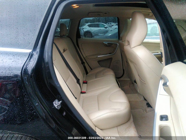 2015 VOLVO XC60 T5 DRIVE-E PREMIER VIN: YV440MDK0F2669027