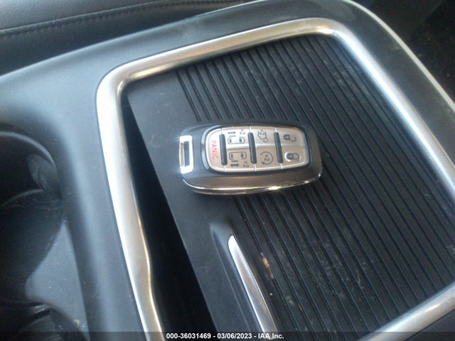 2021 Chrysler Pacifica Hybrid, VIN: 2C4RC1L76MR605956