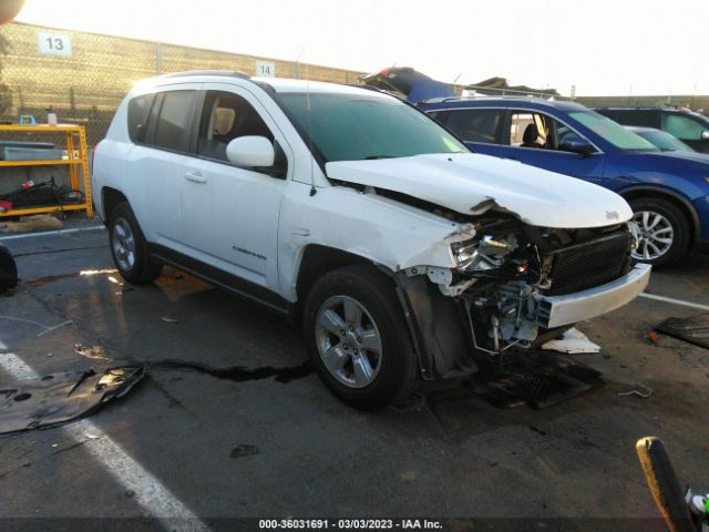 1C4NJCEA2GD575516 auction archive image