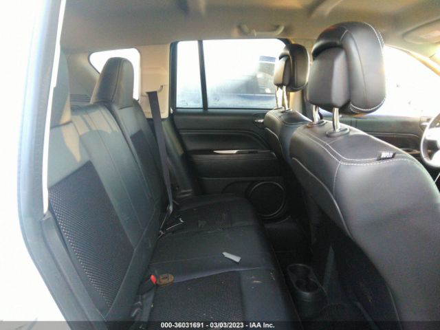 1C4NJCEA2GD575516 Jeep Compass Latitude