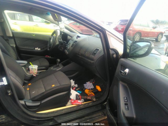 KNAFX4A62E5203933 KIA FORTE LX