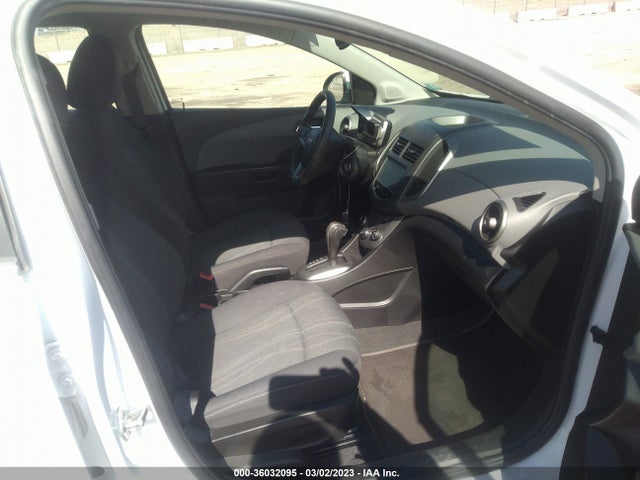 Chevrolet SONIC LT 2015 1G1JC6SH4F4121271 Image 5