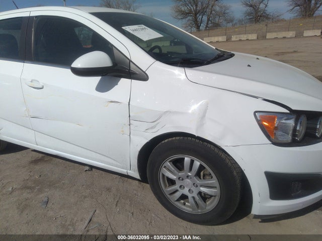 Chevrolet SONIC LT 2015 1G1JC6SH4F4121271 Image 6