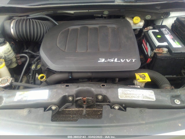 2C4RC1HG9ER108989 Chrysler Town & Country S