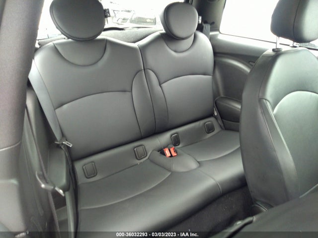 2011 MINI COOPER HARDTOP S VIN: WMWSV3C58BTY10025