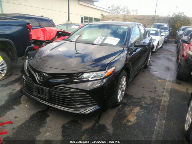 Toyota CAMRY LE 2020 4T1C11AK8LU364191 Image 2
