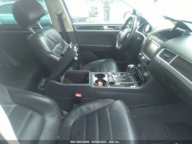 WVGEF9BP9GD011368 Volkswagen Touareg